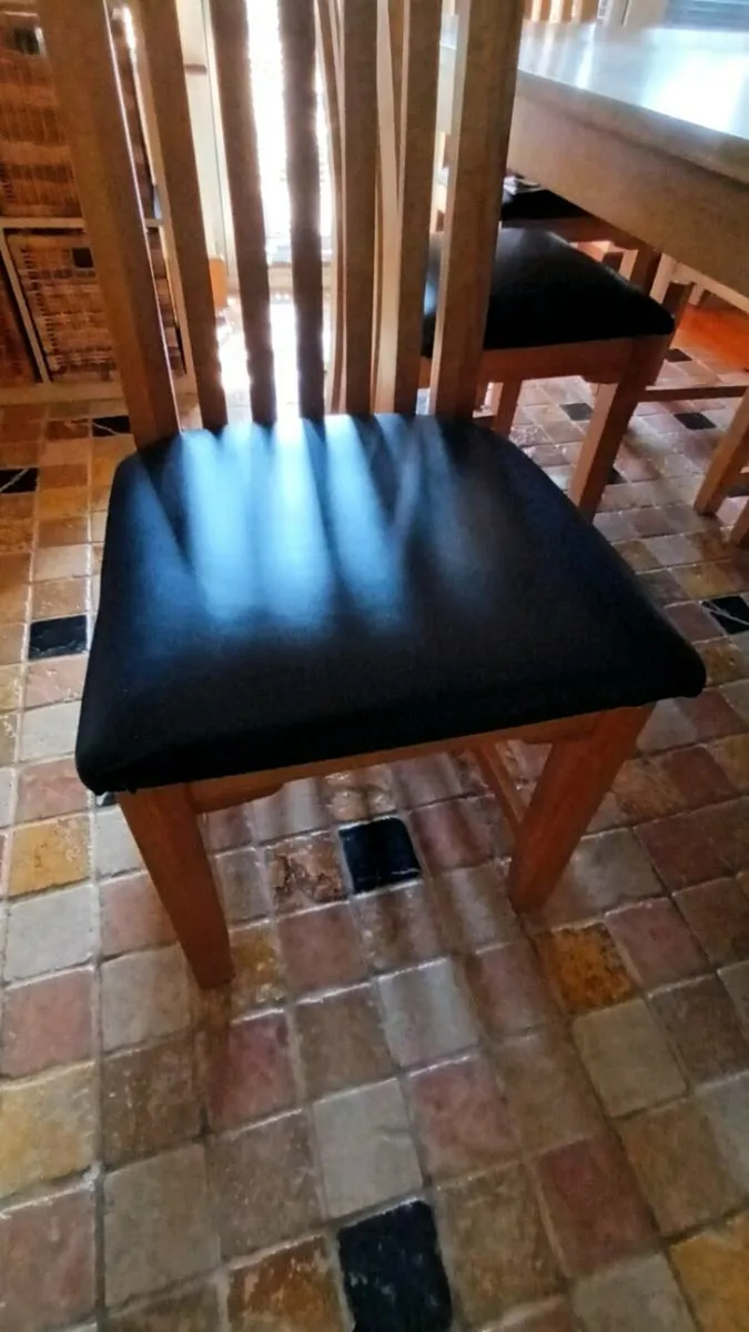 Solid Oak Kitchen Table and Chairs. Chrome Swivel - Image 4