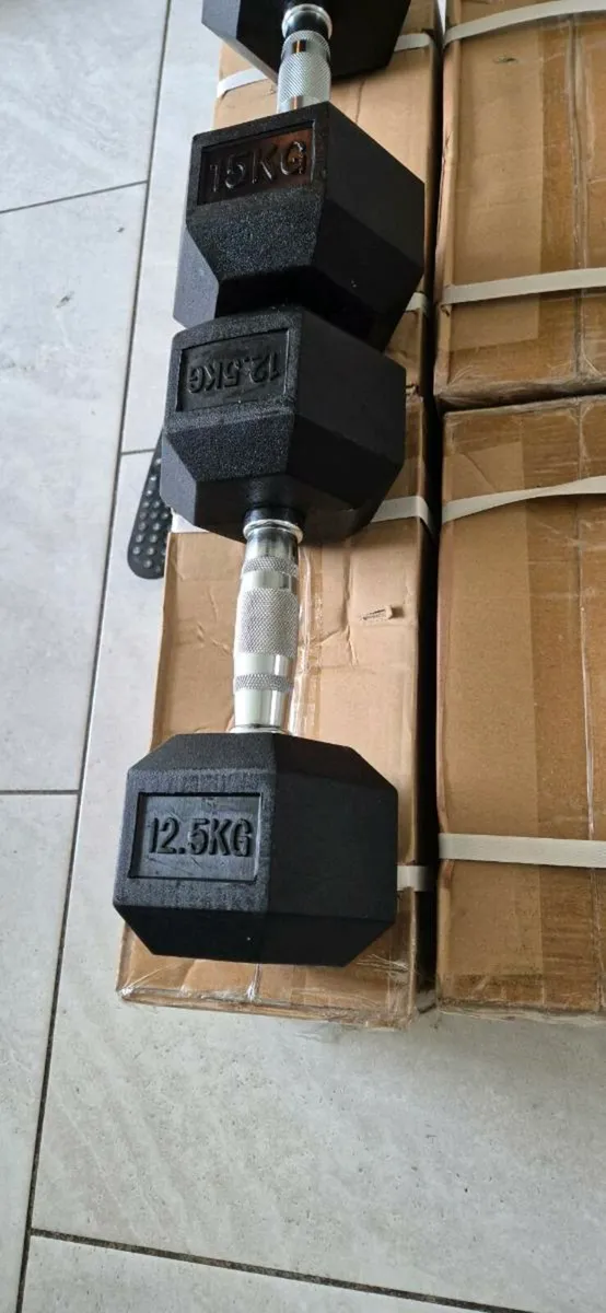 Brand new 2x12.5 kilo and 2x15 kilo hex dumbbells - Image 3