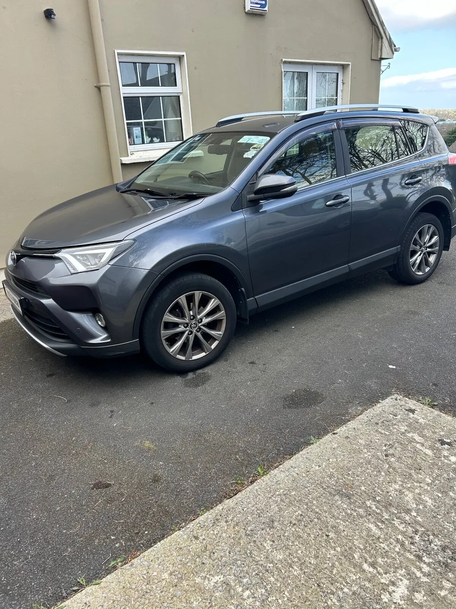 Toyota RAV4 Sol Diesel One Owner from new. - Image 2