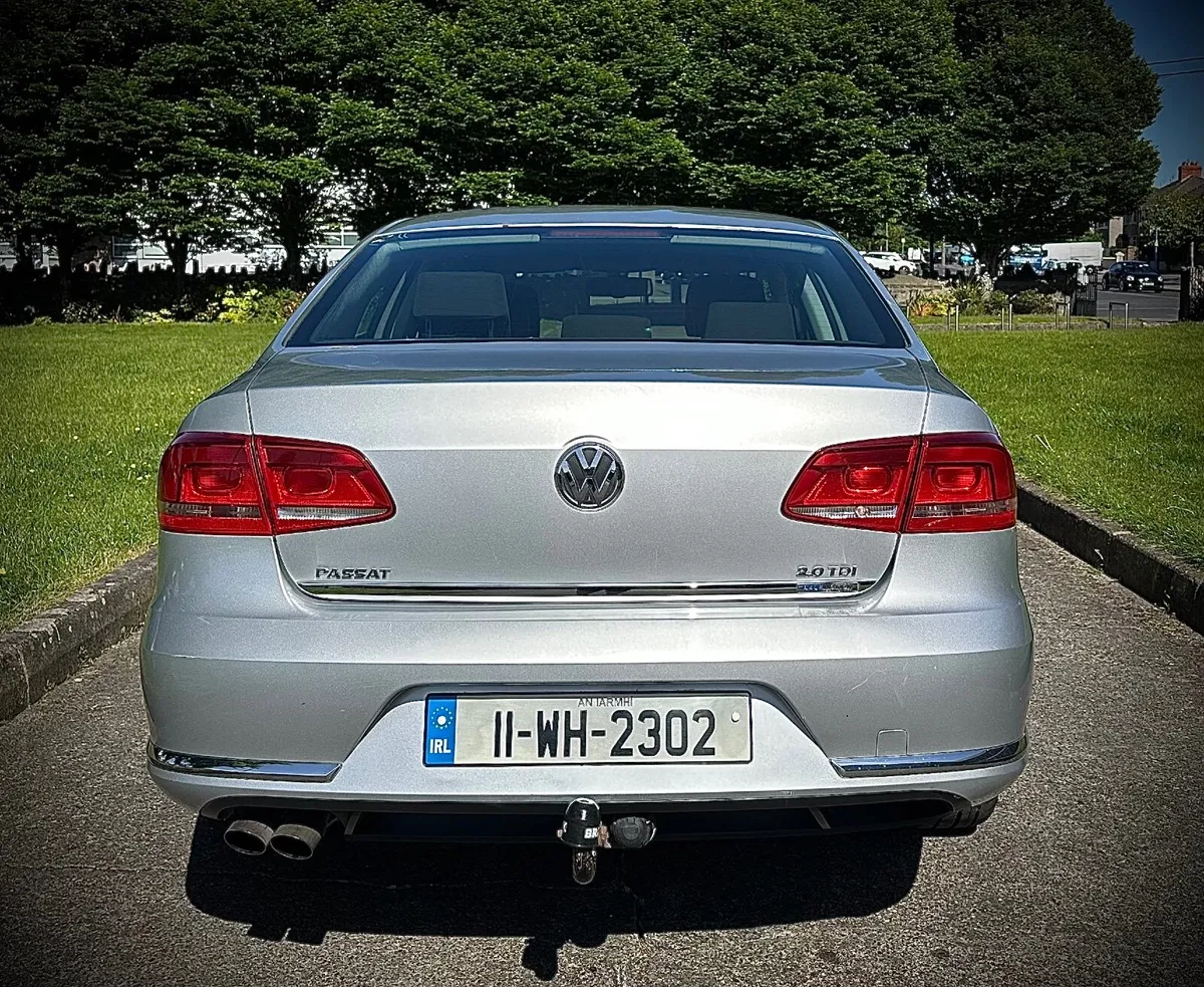 Volkswagen Passat 2011 - Image 3
