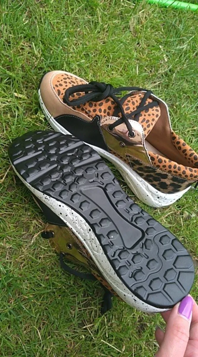 New Leopard Runners sizes 3-8 - Image 3