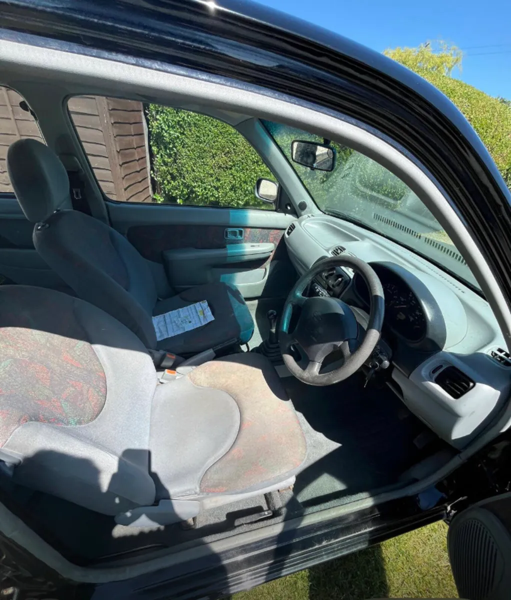 Nissan micra 1.0 - Image 4