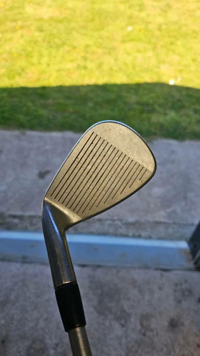 Cobra one length irons - Image 3