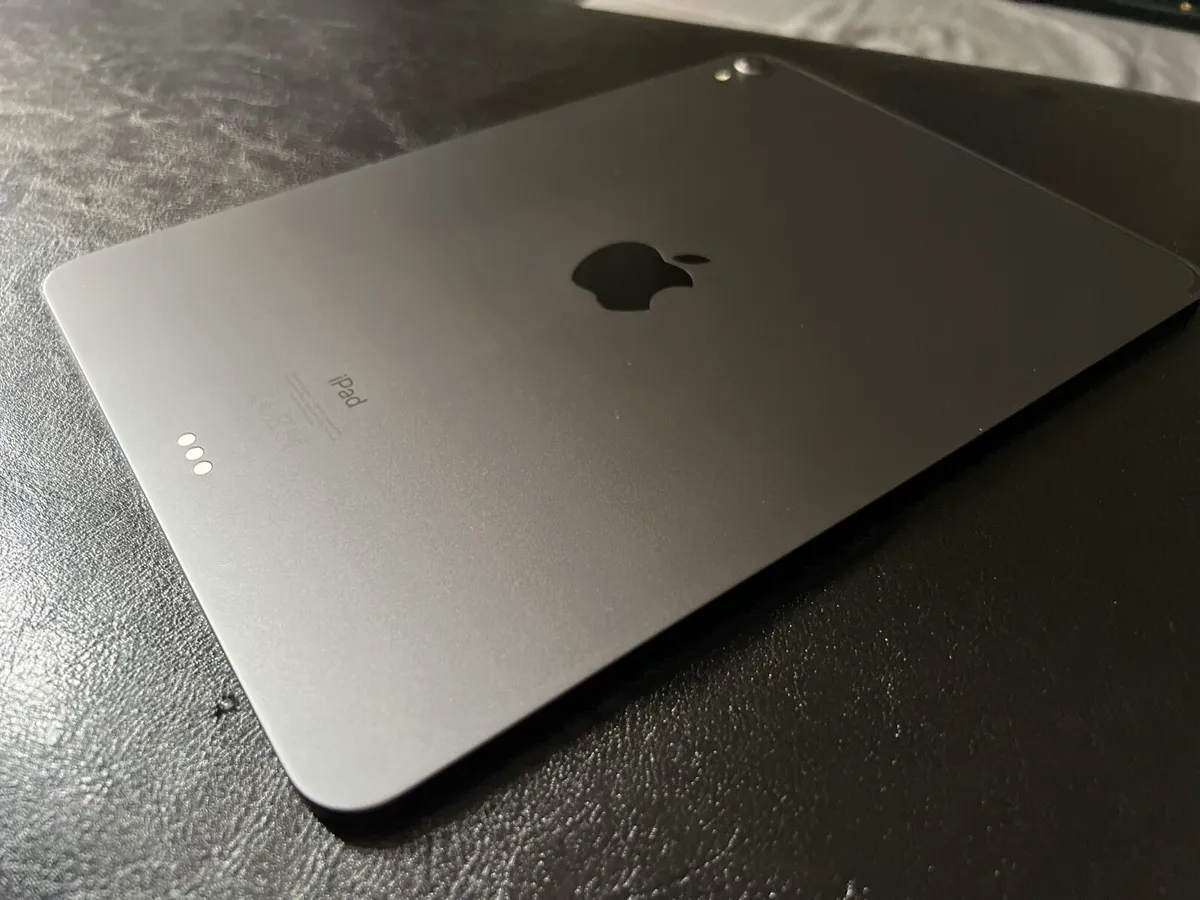 IPAD Pro 11” inch WiFi 256 gb - Image 4