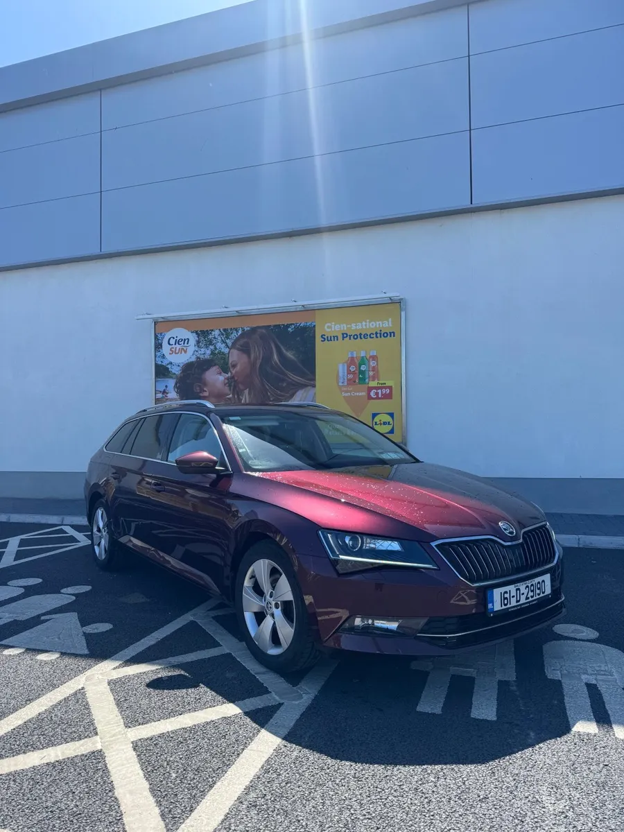 Skoda Superb Estate *high spec* - Image 1