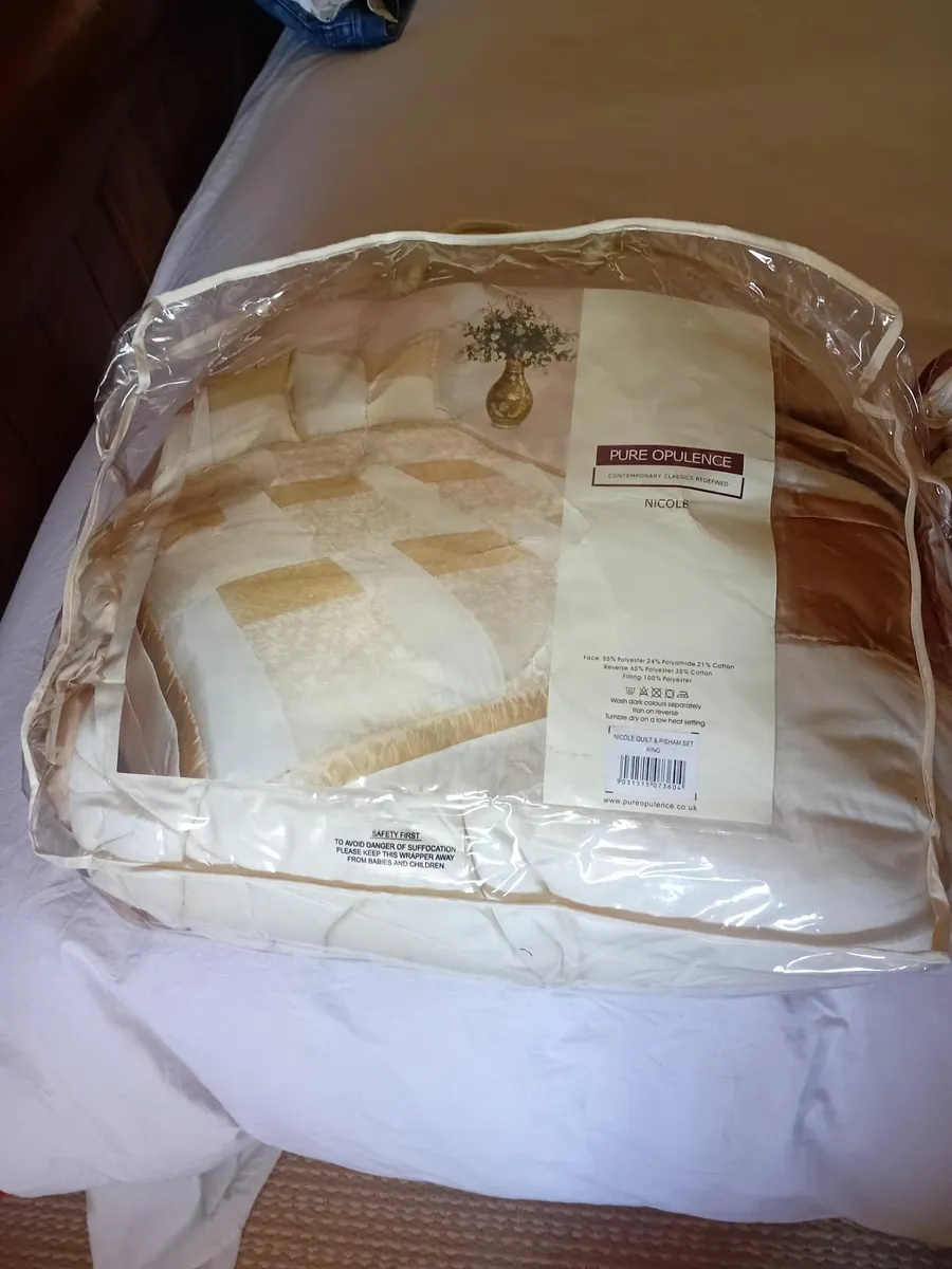 Bed Throws - Image 2