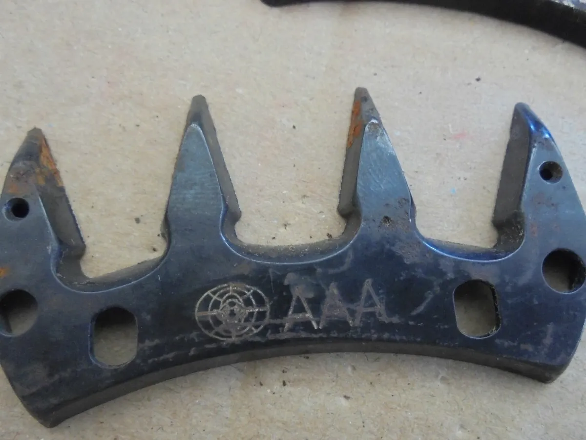Sheep Shearing Combs and Cutters - Image 3