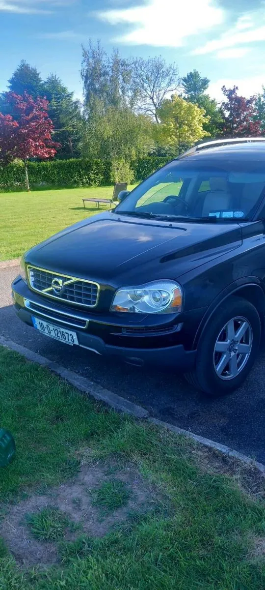 Volvo XC90 - Image 1