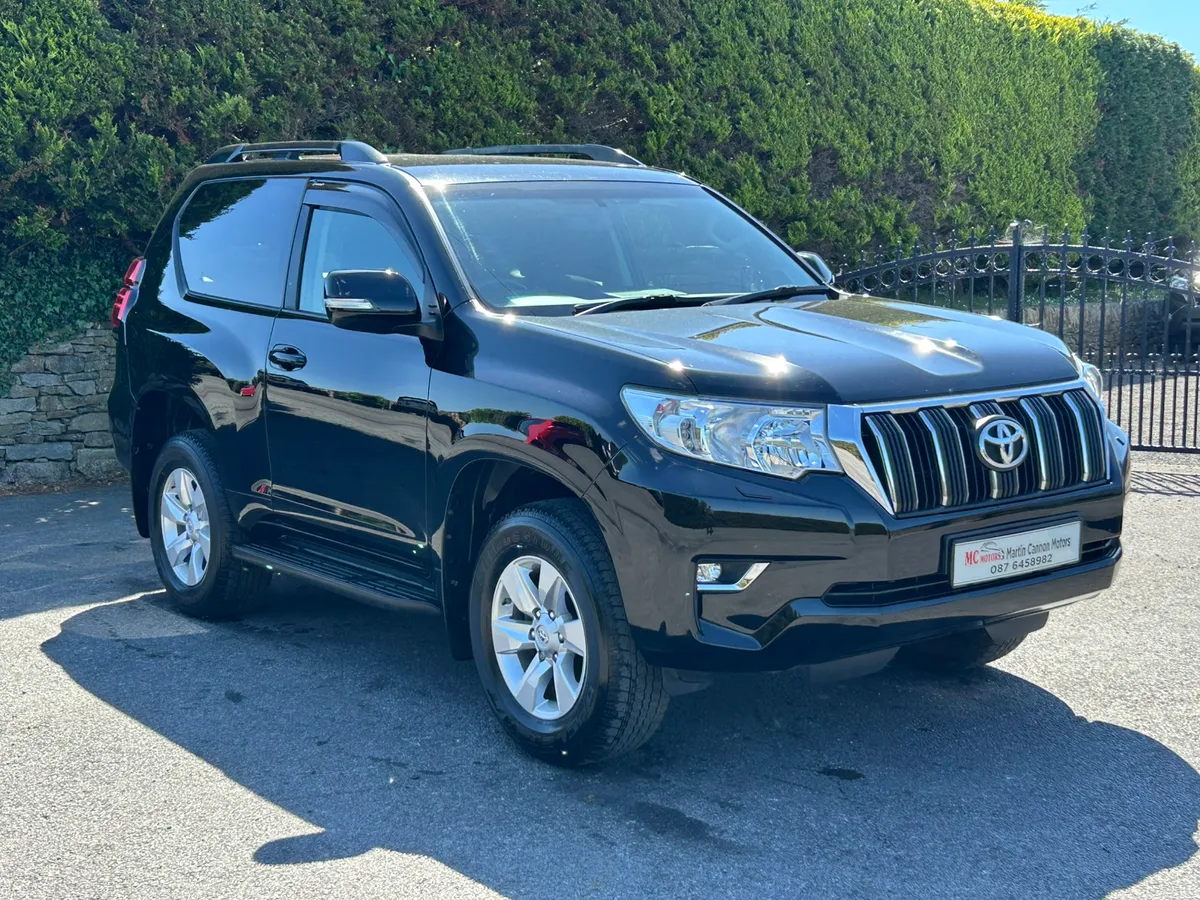 2019 Toyota landcruiser SWB Auto Low Kms - Image 1