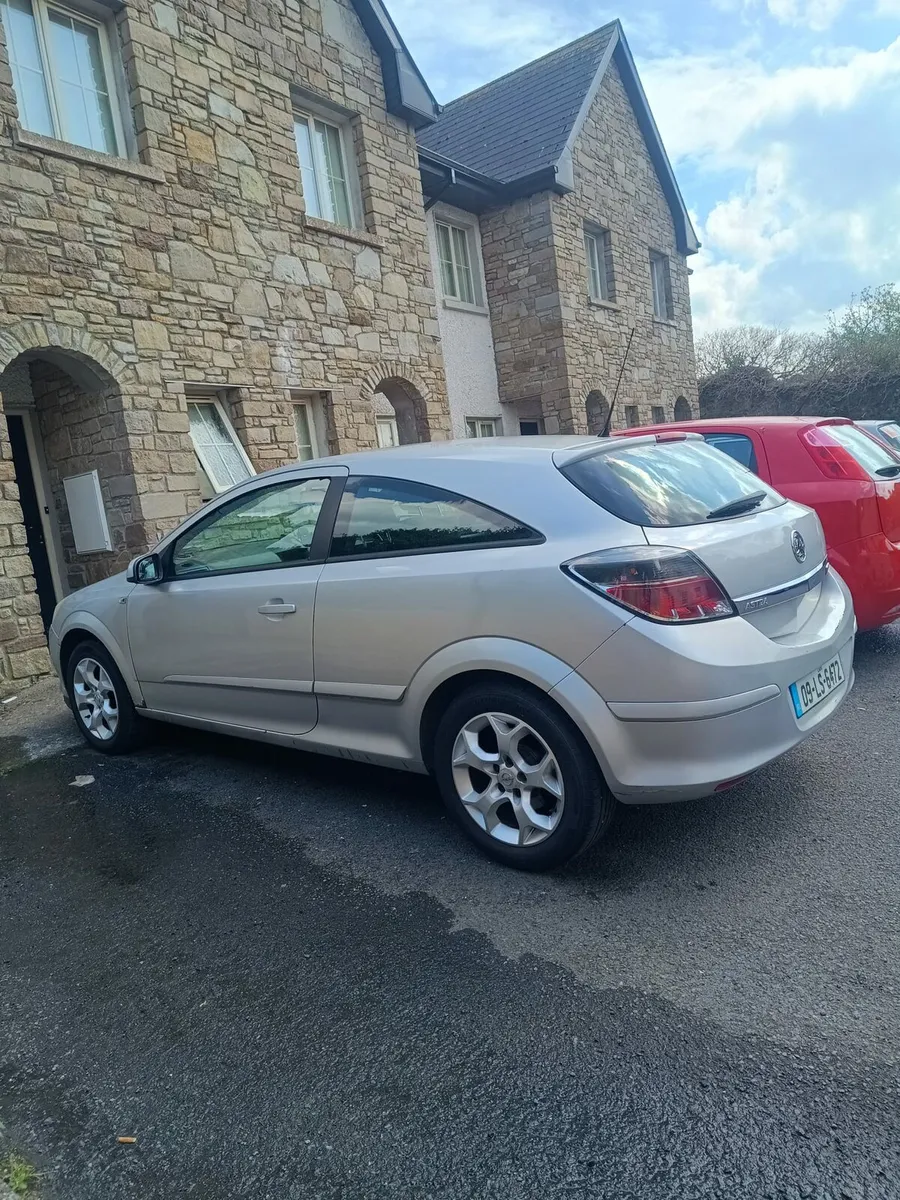 Car - Image 2