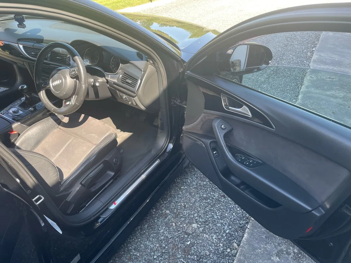 AUDI A6 TDI S LINE BLACK EDITION ULTRA - Image 3