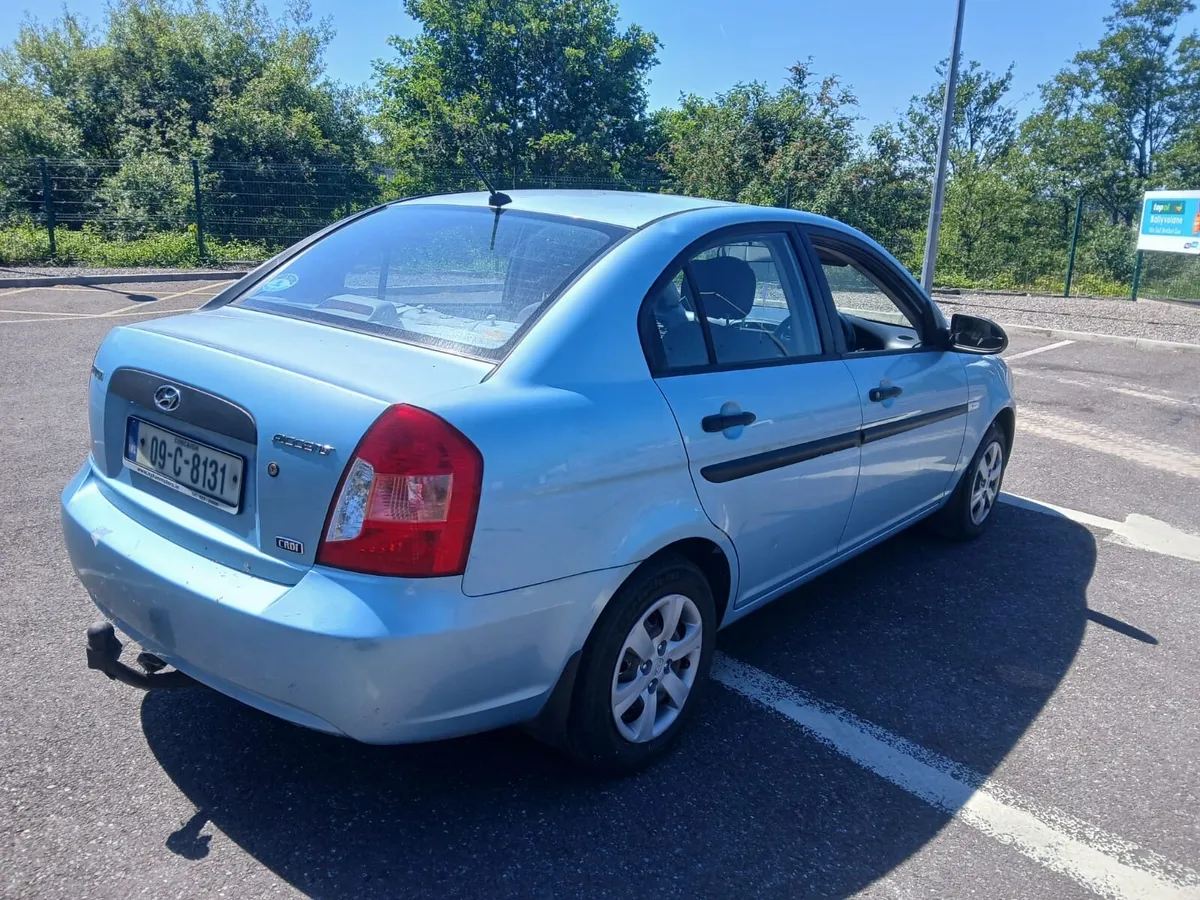 Hyundai accent - Image 4