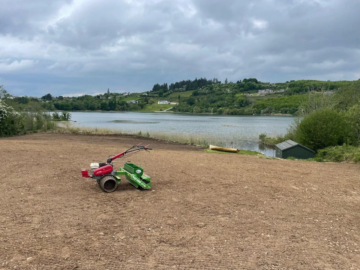 Lawn seeder