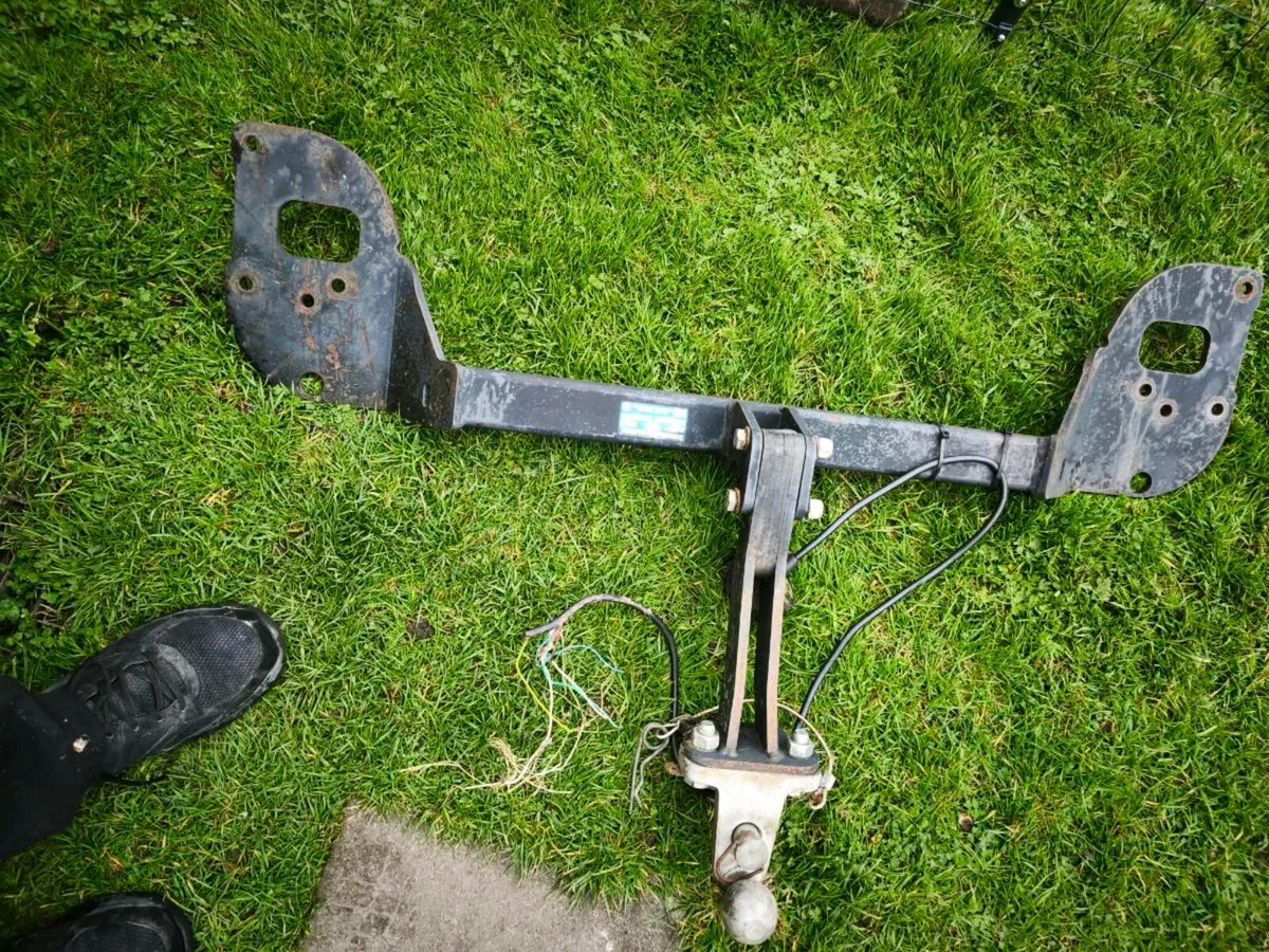 Hyundai Tucson Towbar - Image 2