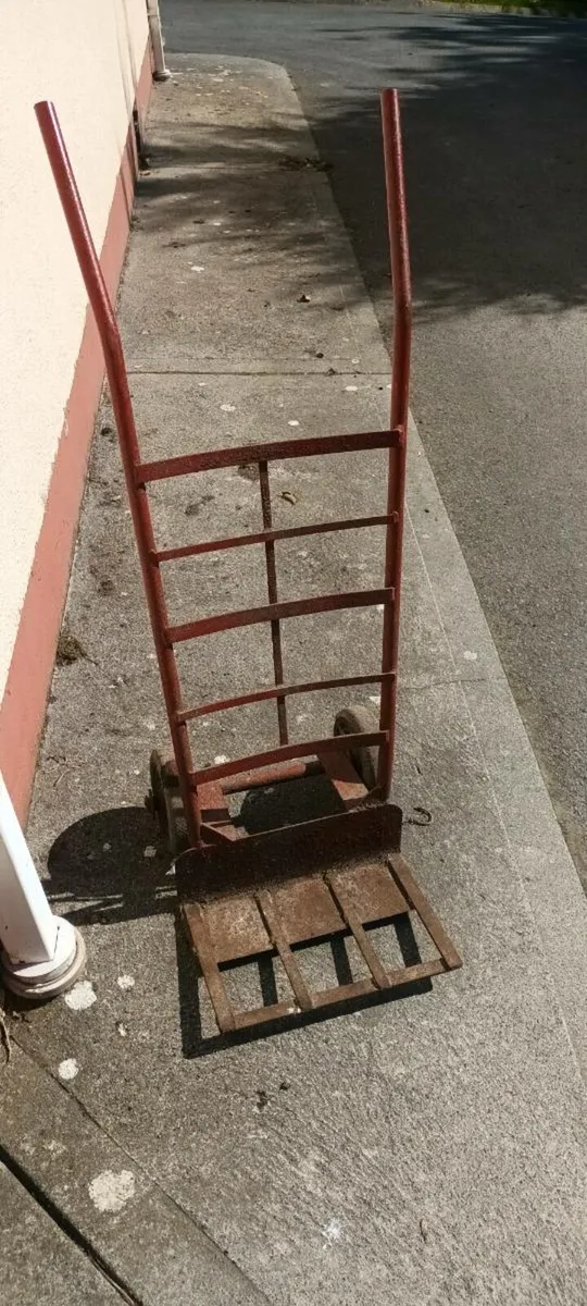 Trolley - Image 1