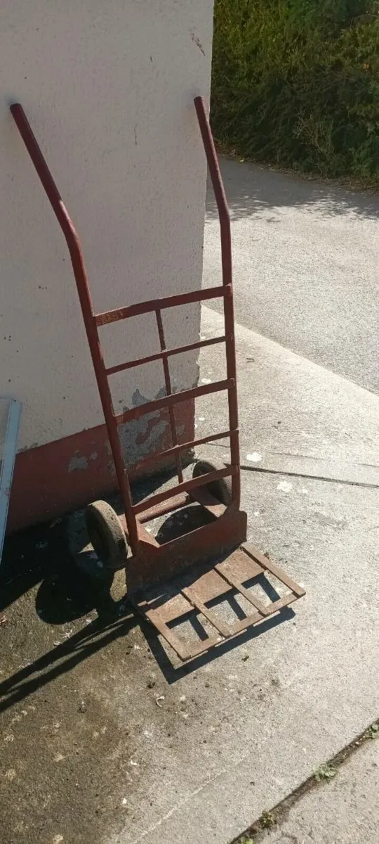 Trolley - Image 3