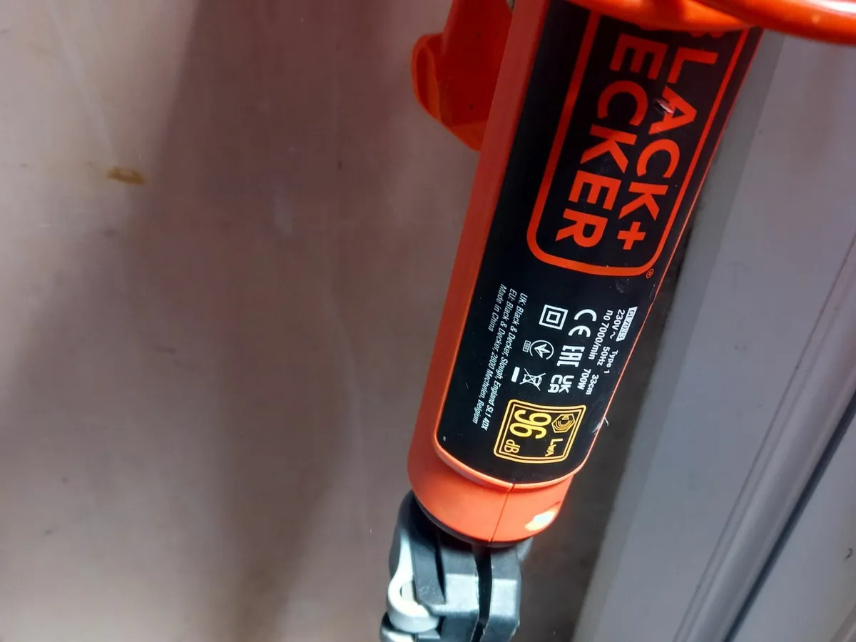 Black & Decker electric strimmer - Image 2