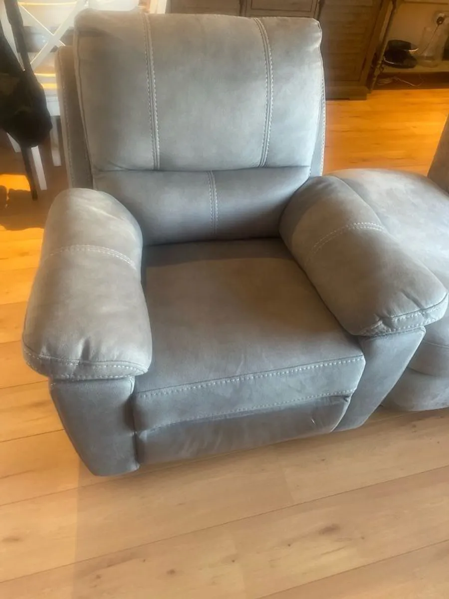 Armchair - Image 1