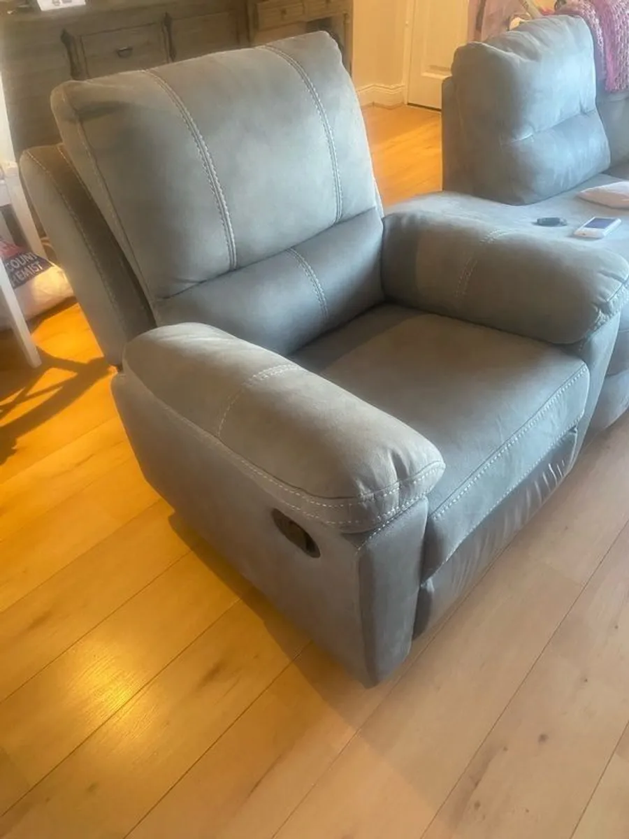 Armchair - Image 2