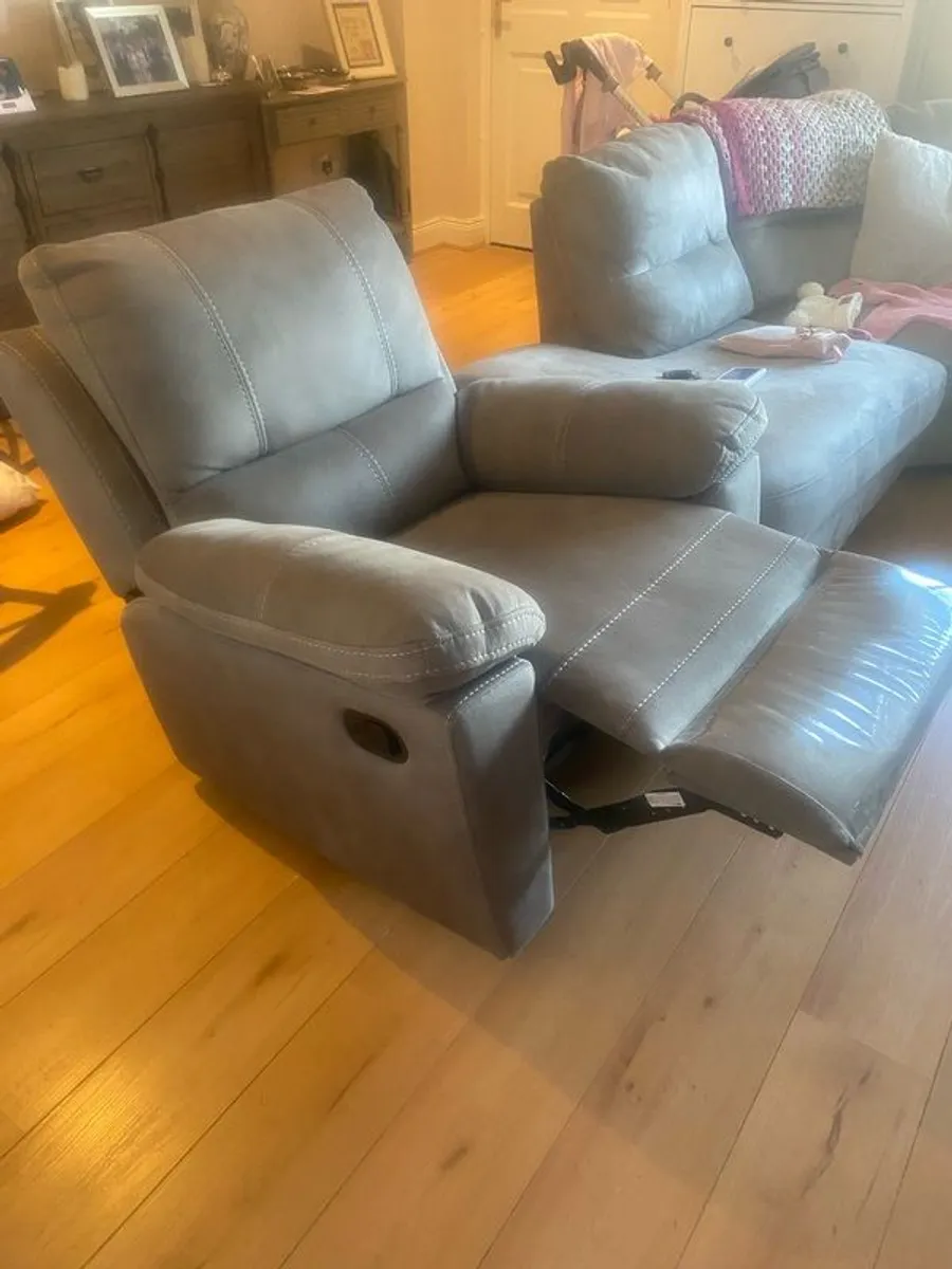 Armchair - Image 3