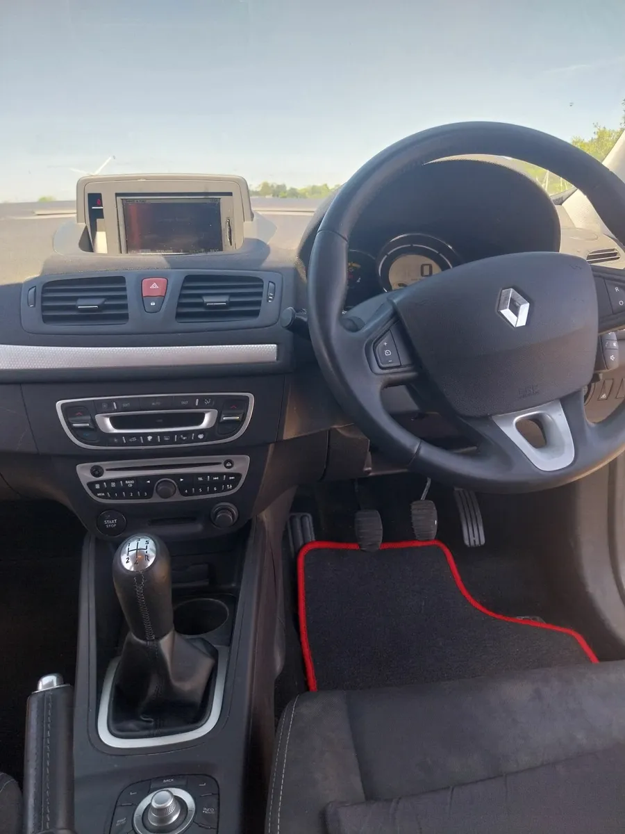 Renault Megane 2012 - Image 1