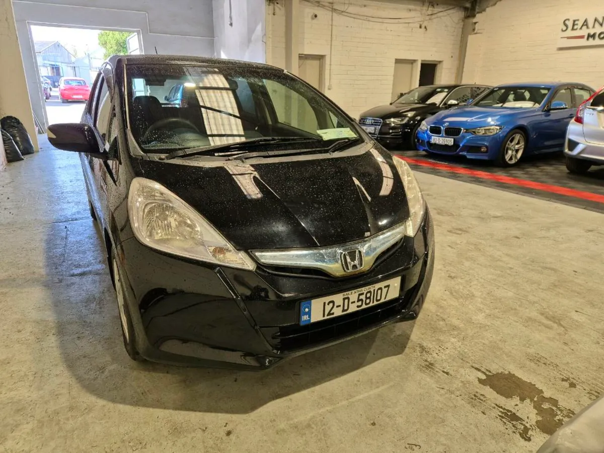 Honda Fit Hybrid Auto 2012 - Image 1