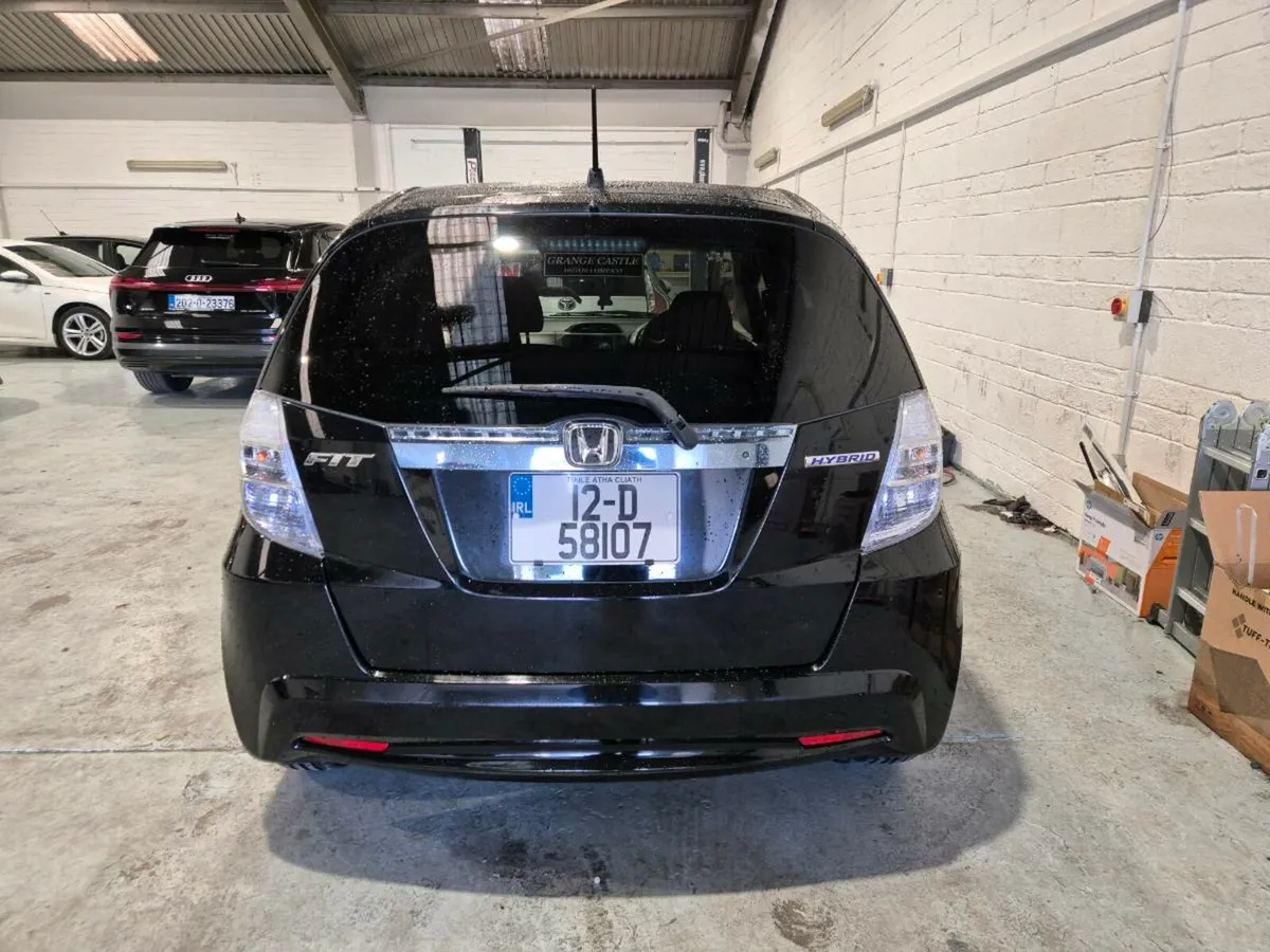 Honda Fit Hybrid Auto 2012 - Image 3