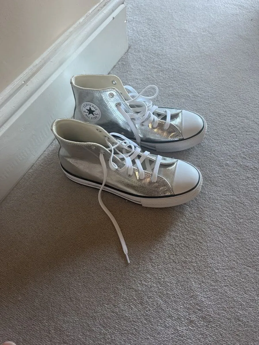 Band New Silver Converse All Star - Image 1