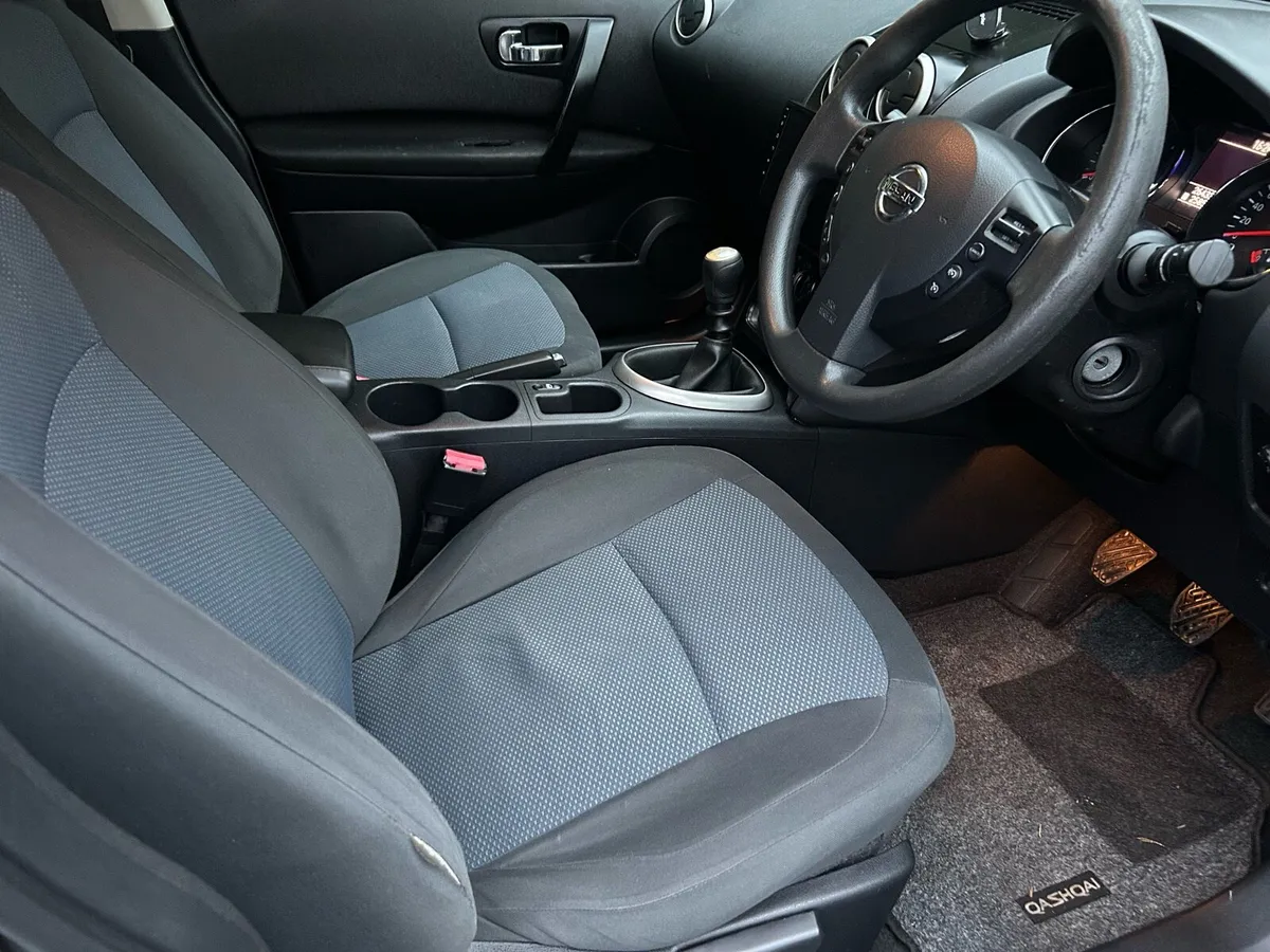 2013 Nissan Qashqai.. Long NCT & New Service - Image 4