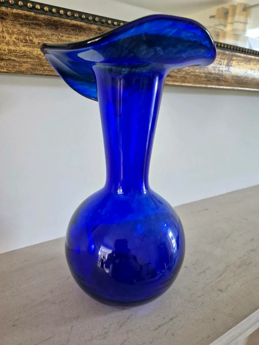 Blue glass collection - Image 2