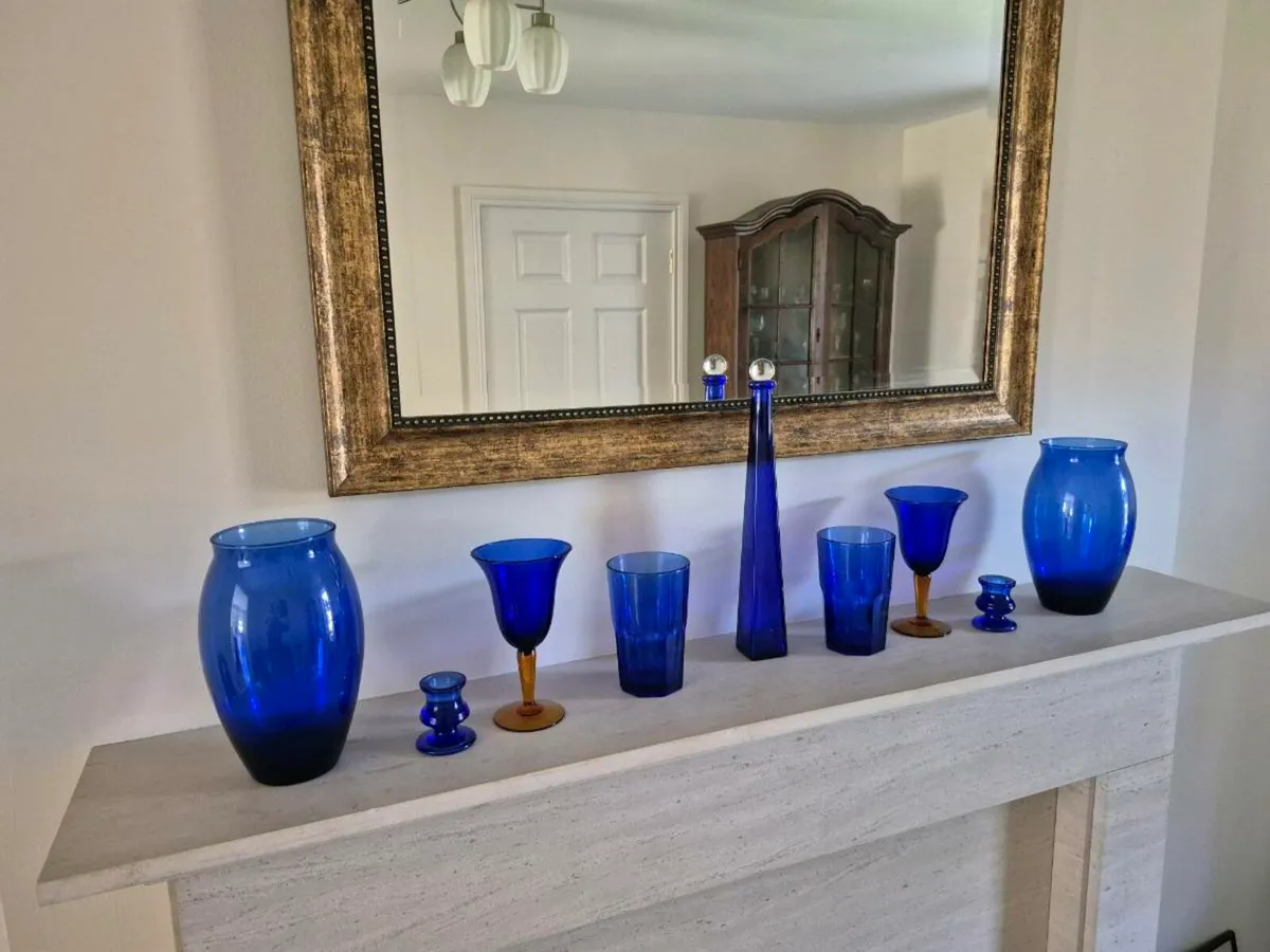 Blue glass collection - Image 4