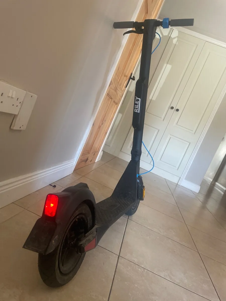 Electric scooter Riley RS1 - Image 3