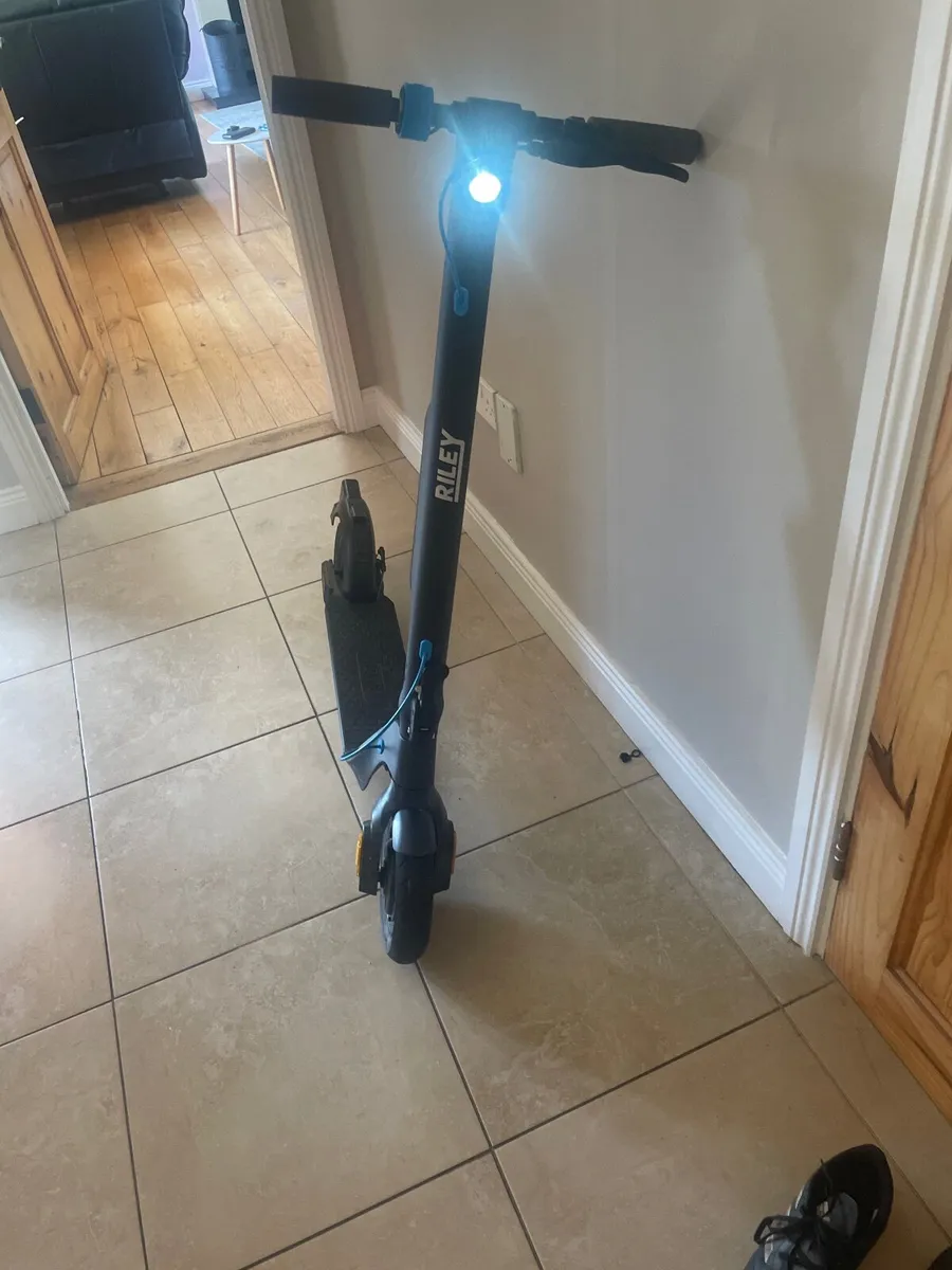 Electric scooter Riley RS1 - Image 4