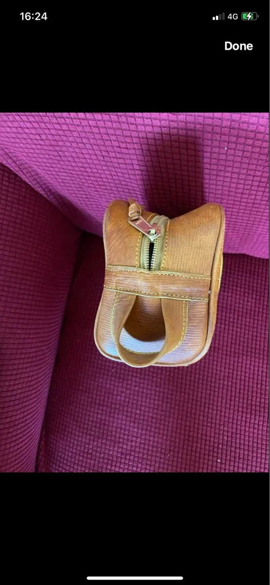 Quality Leather Toiletry Bag - Image 2