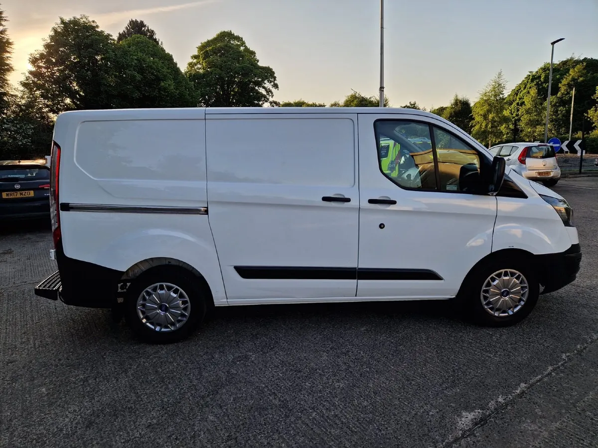 2015 Ford Transit Custom 2.2 - Image 2
