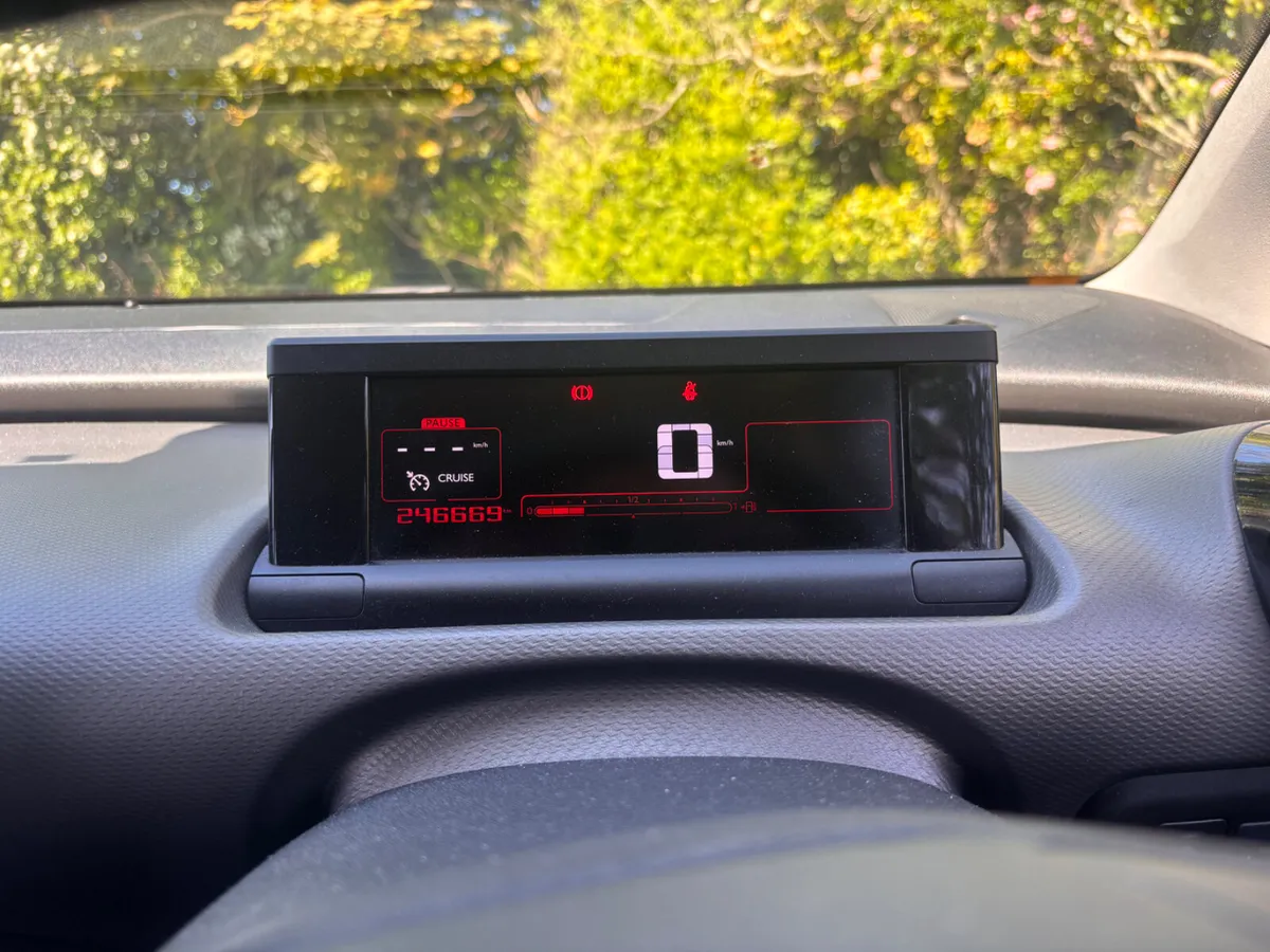 2015 1.6 DIESEL CITREON C4 CACTUS - Image 3