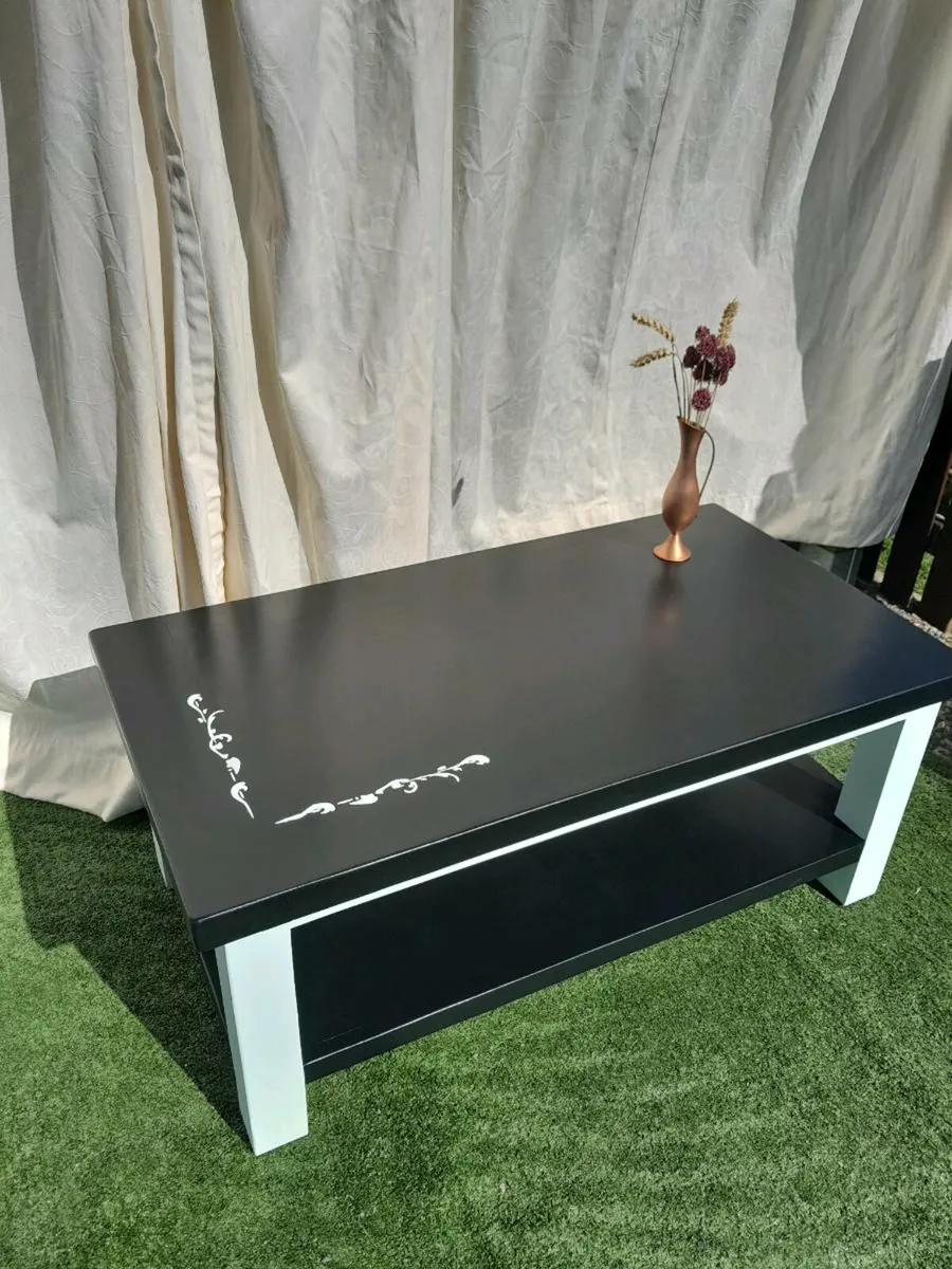 Coffee table - Image 1