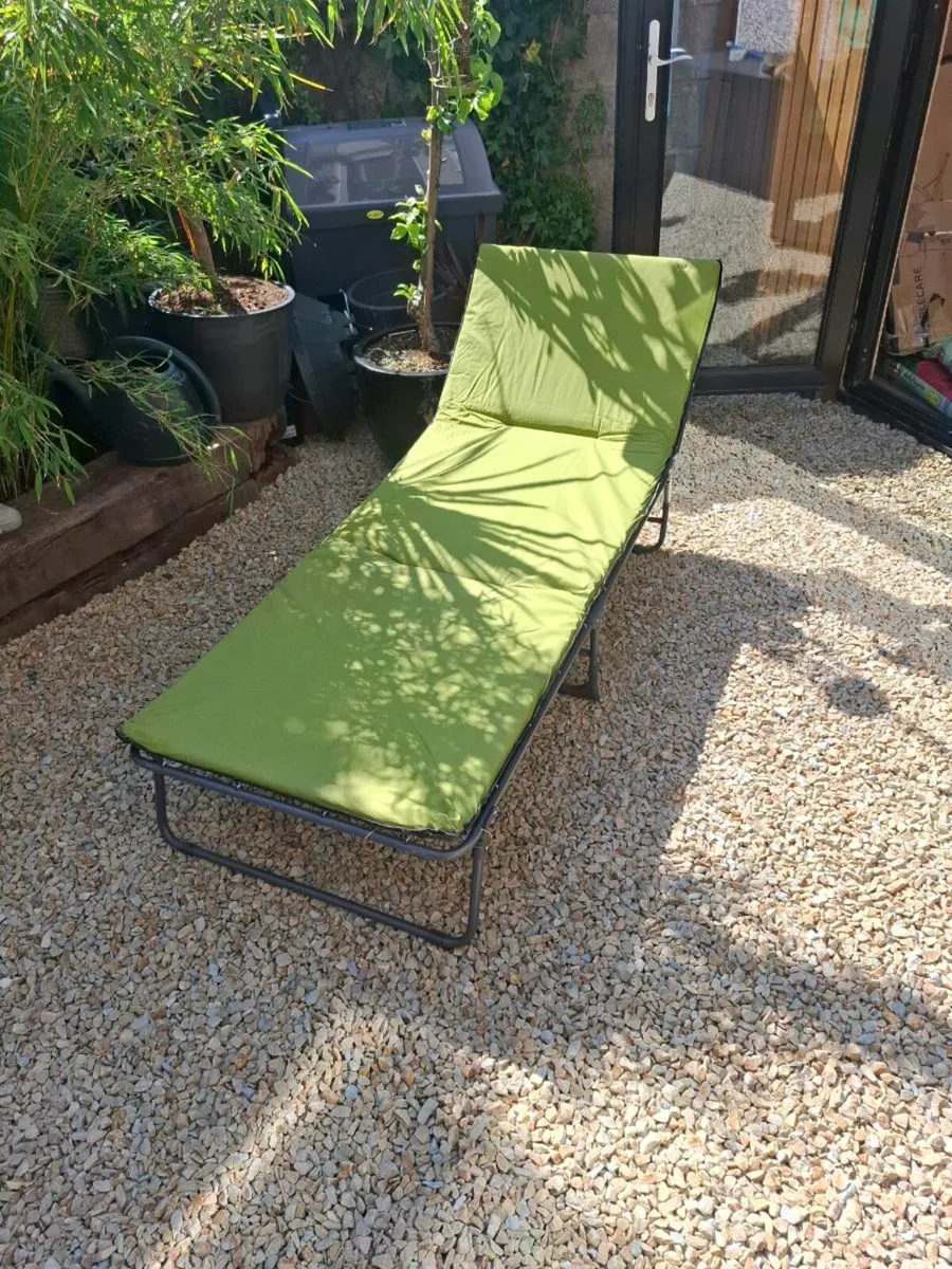 Sun lounger
