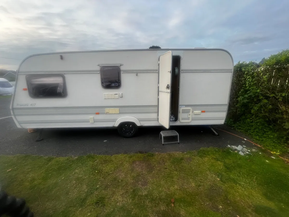 Caravan - Image 1