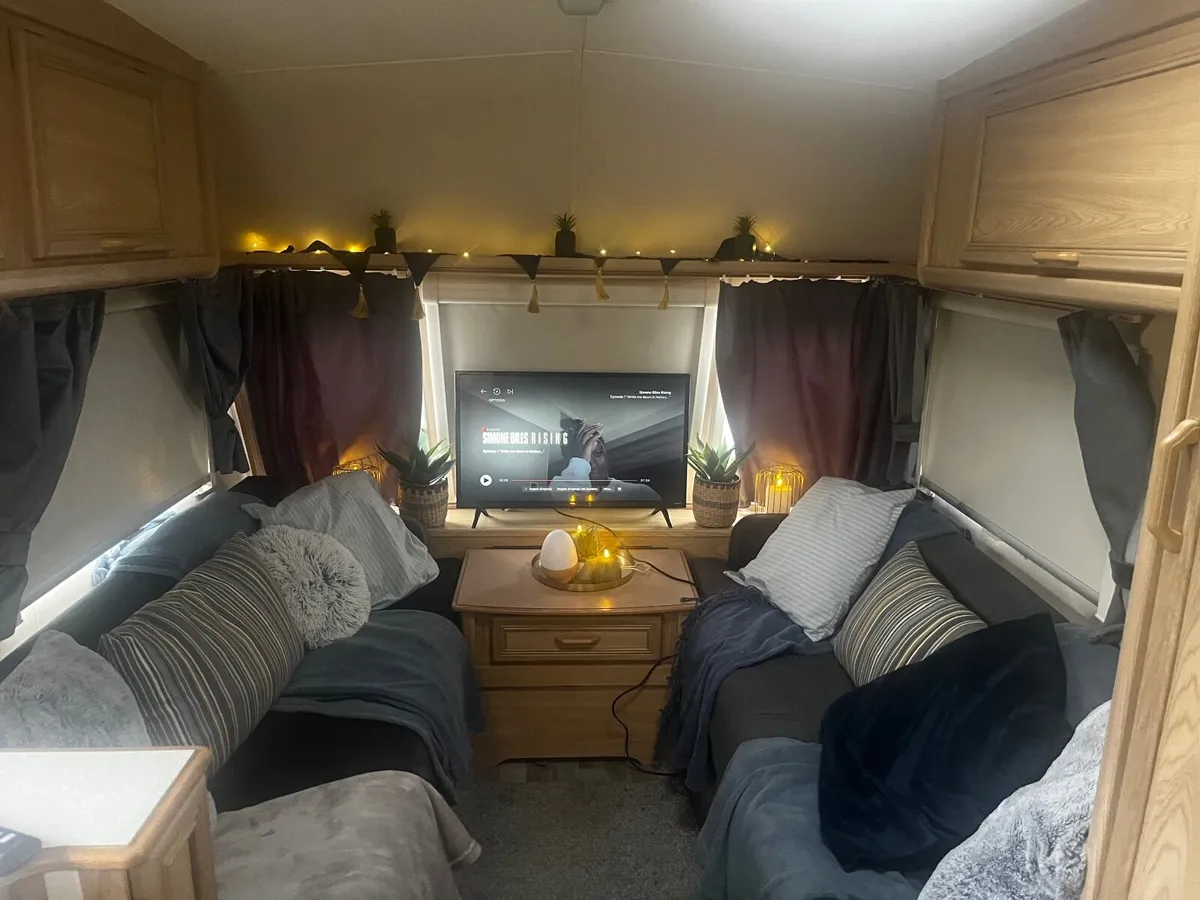 Caravan - Image 2