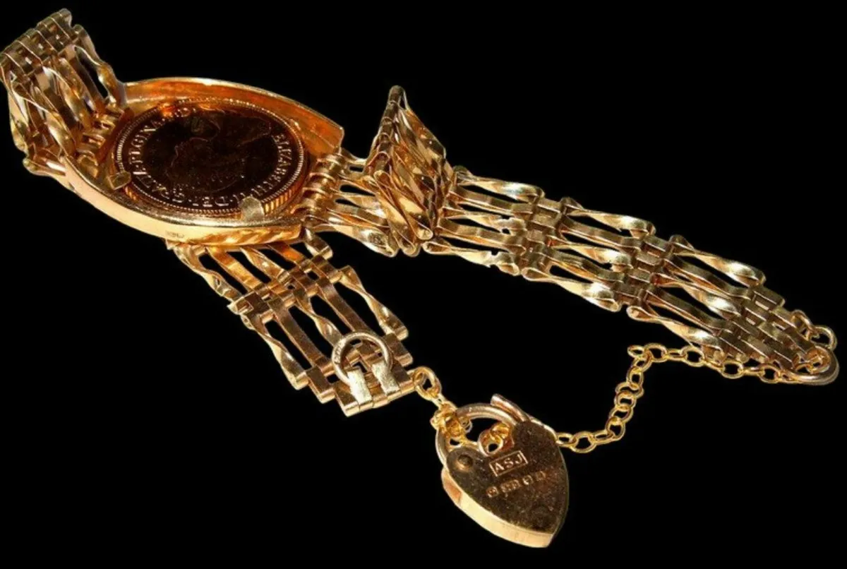 Vintage Hallmarked 9ct Gold Bracelet - Image 2