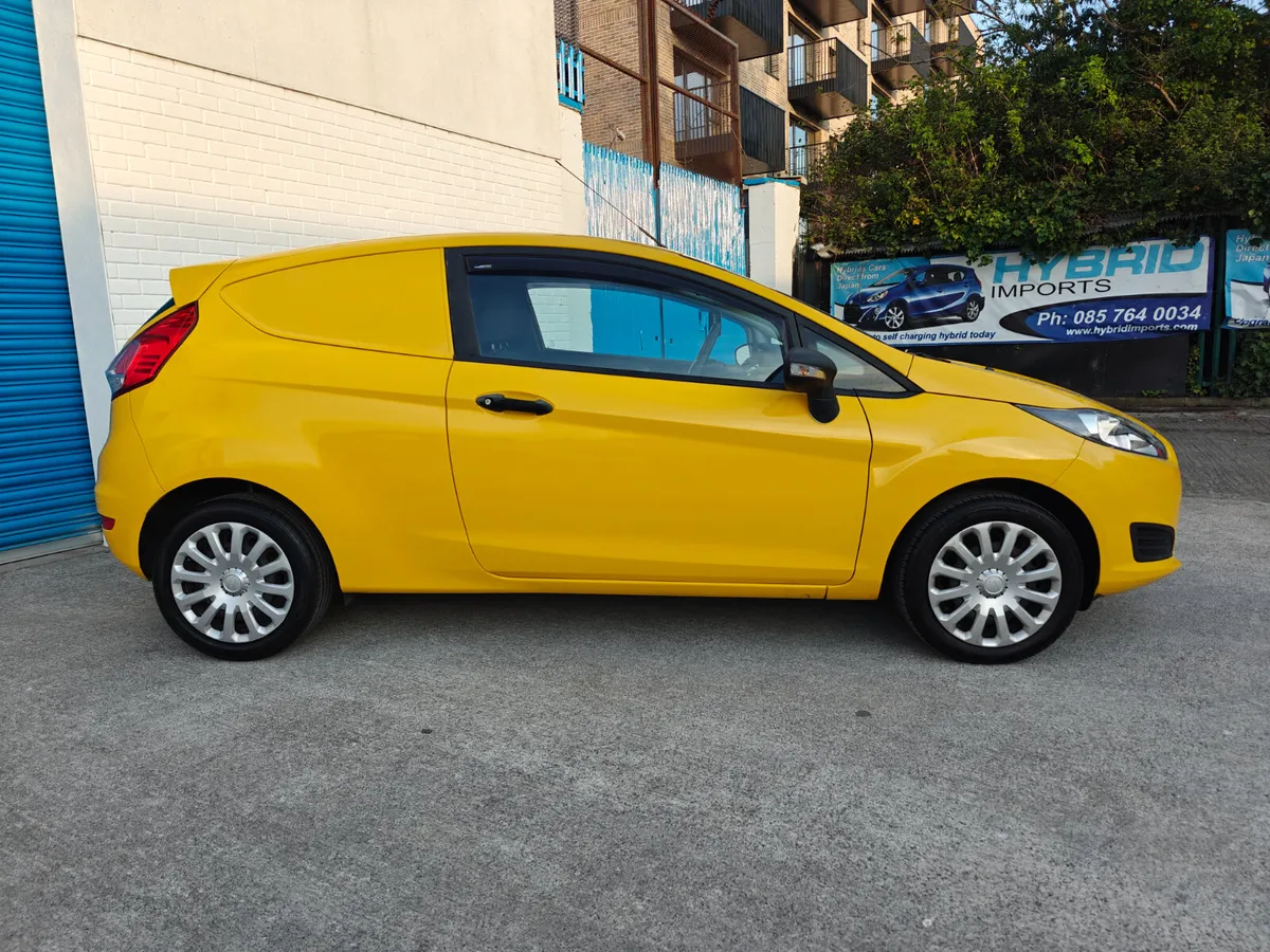 2017 FORD FIESTA VAN 1.5 TDCI - Image 4