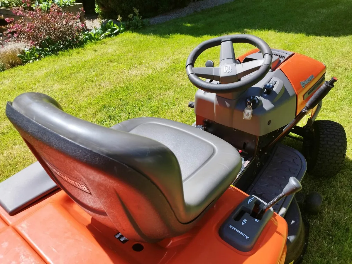 Husqvarna CTH171 ride on lawnmower - Image 3