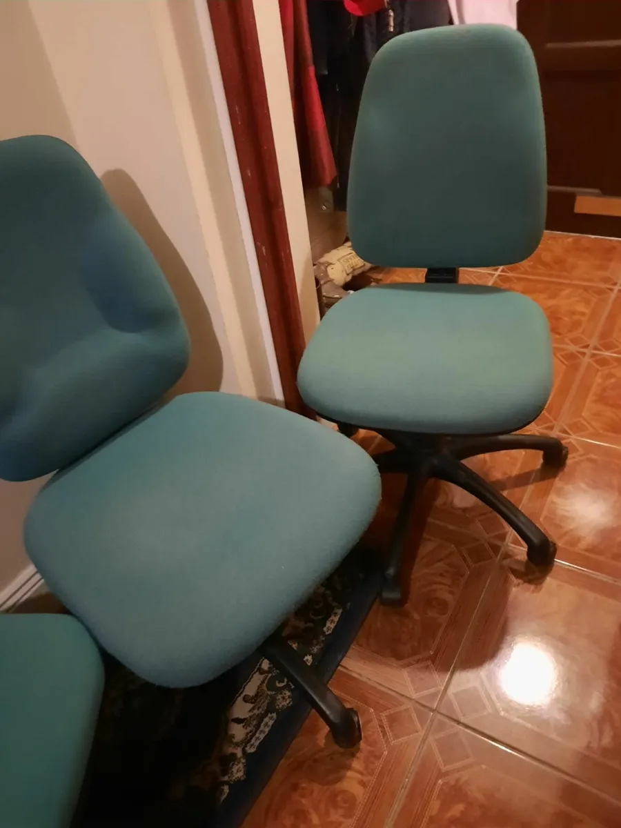 Office chairs - Image 2