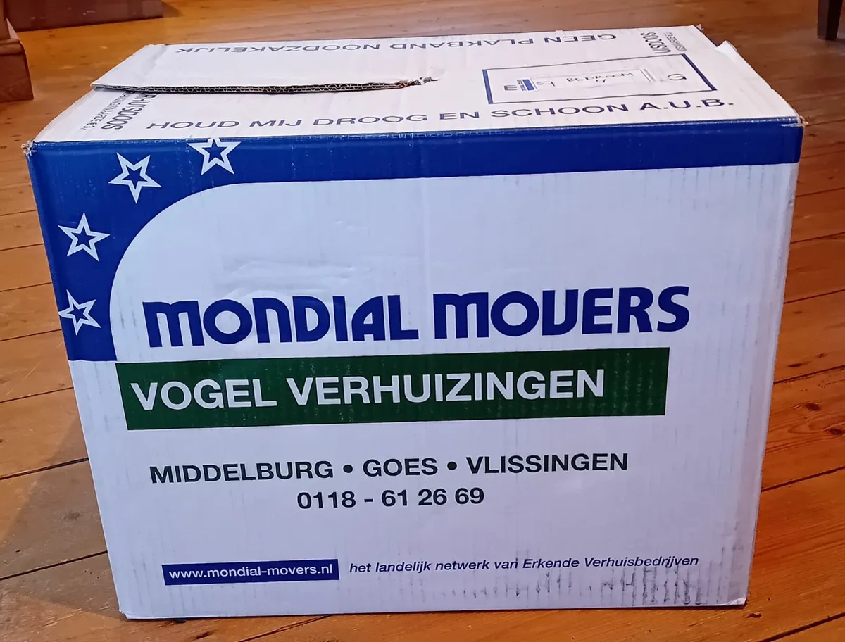 Sturdy cardboard moving boxes Mondial Movers