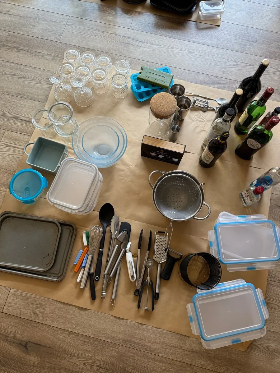Moving sale - everything must go tonight - Image 1
