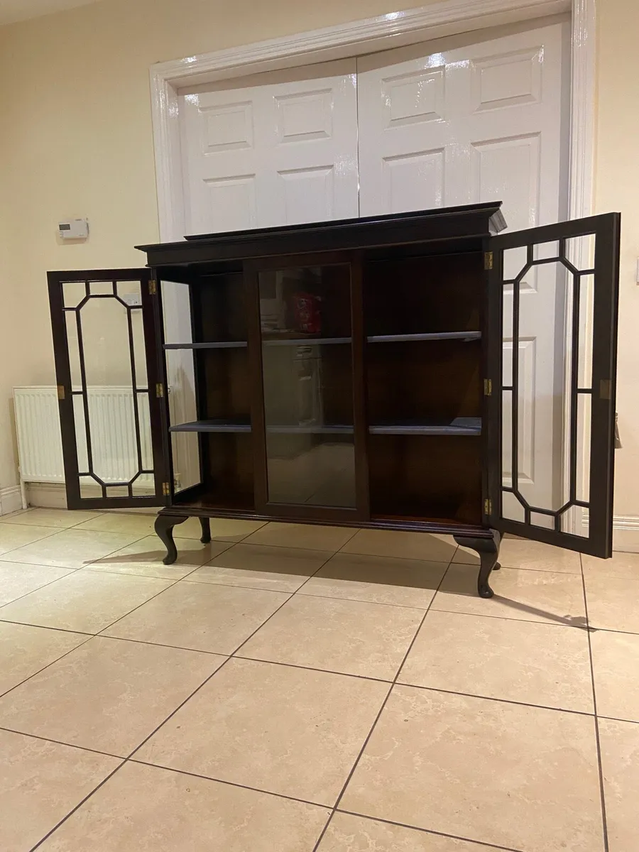 Edwardian Queen Anne cabinet - Image 3