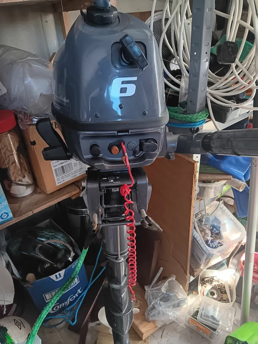 6hp Yamaha outboard motor - long shaft. - Image 1