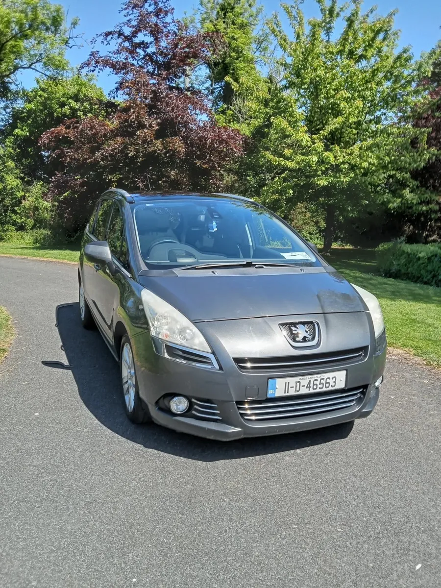 Peugeot 5008 2011 Exclusive 1.6 HDi Luxe Trim - Image 2
