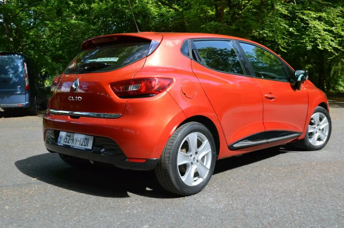 Renault Clio 1.2 petrol LOW KMS - Image 3